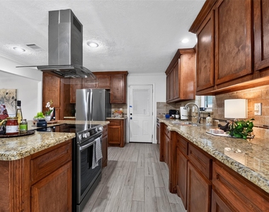 10407 Winding Trail Road - Photo Thumbnail 10
