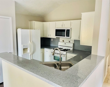 20519 Boxridge Lane - Photo Thumbnail 6