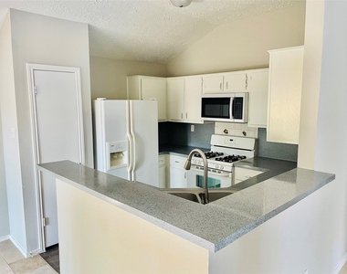 20519 Boxridge Lane - Photo Thumbnail 4