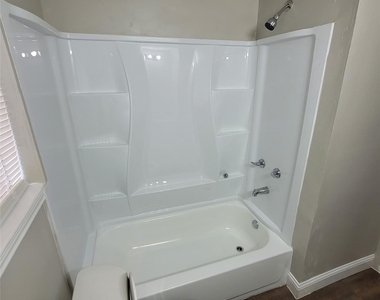6810 Bleker Street - Photo Thumbnail 13