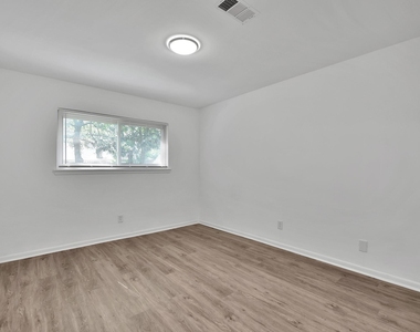 10513 Moorberry Lane - Photo Thumbnail 19