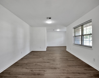 10513 Moorberry Lane - Photo Thumbnail 4