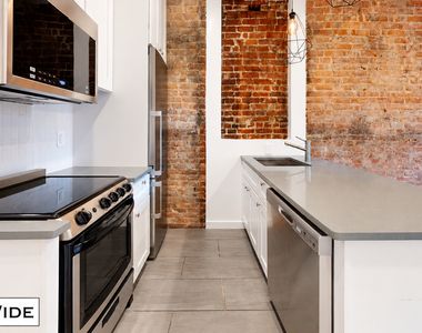 7 St Marks Place - Photo Thumbnail 2