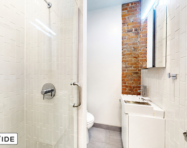 7 St Marks Place - Photo Thumbnail 3