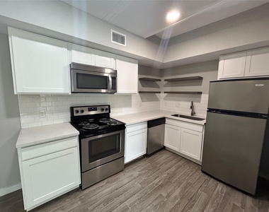 219 Marshall Street - Photo Thumbnail 2