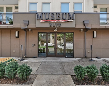 4819 Caroline Street - Photo Thumbnail 2