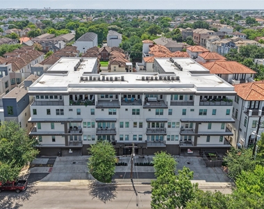 4819 Caroline Street - Photo Thumbnail 3