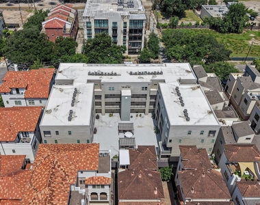4819 Caroline Street - Photo Thumbnail 18