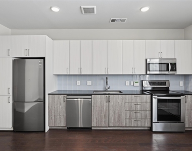 4819 Caroline Street - Photo Thumbnail 15
