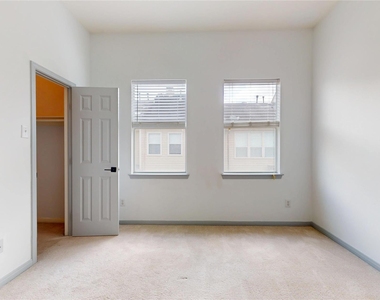 1517 Drew Street - Photo Thumbnail 15
