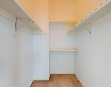1517 Drew Street - Photo Thumbnail 17