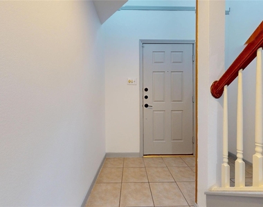 1517 Drew Street - Photo Thumbnail 2