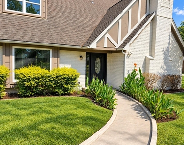 740 River Plantation Drive - Photo Thumbnail 1