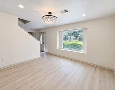 740 River Plantation Drive - Photo Thumbnail 8