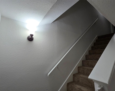 7855 Green Lawn Drive - Photo Thumbnail 18