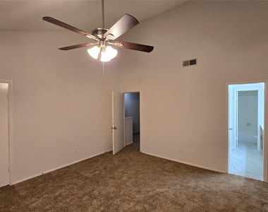 7855 Green Lawn Drive - Photo Thumbnail 22