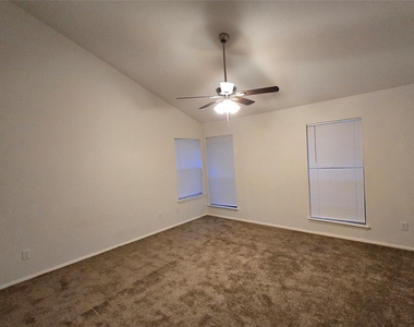 7855 Green Lawn Drive - Photo Thumbnail 19