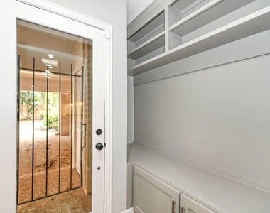 10 Woodstone Street - Photo Thumbnail 17