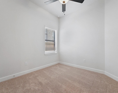 10518 William Park Drive - Photo Thumbnail 10