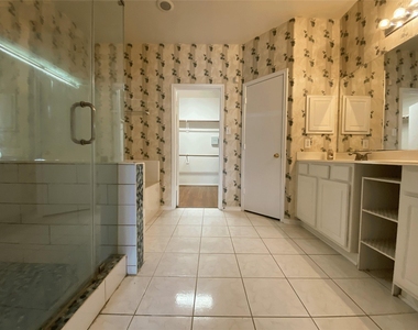 12522 Mesquite Hollow Lane - Photo Thumbnail 6