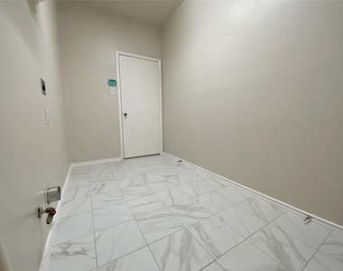 12522 Mesquite Hollow Lane - Photo Thumbnail 12