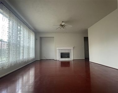 12522 Mesquite Hollow Lane - Photo Thumbnail 2
