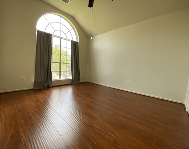 12522 Mesquite Hollow Lane - Photo Thumbnail 10