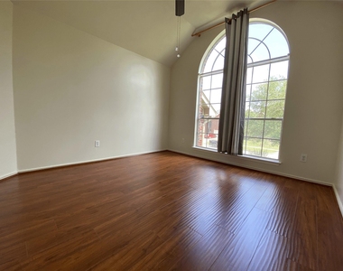 12522 Mesquite Hollow Lane - Photo Thumbnail 9