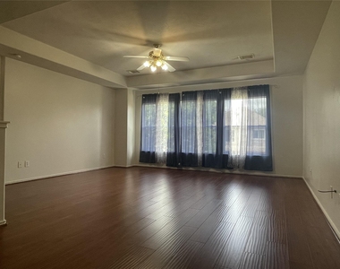12522 Mesquite Hollow Lane - Photo Thumbnail 7