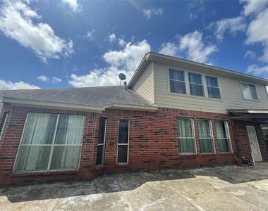 12522 Mesquite Hollow Lane - Photo Thumbnail 13