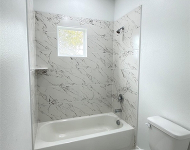 7502 Laura Koppe Road - Photo Thumbnail 14