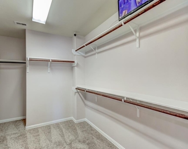 5016 Fjord Court - Photo Thumbnail 16