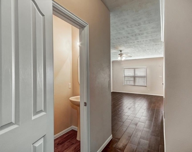 5016 Fjord Court - Photo Thumbnail 11
