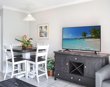6300 Seawall Boulevard - Photo Thumbnail 5