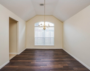 4119 Blue Forest Drive - Photo Thumbnail 4