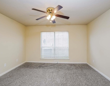 4119 Blue Forest Drive - Photo Thumbnail 10