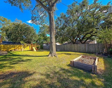 9507 Meadowbriar Lane - Photo Thumbnail 7