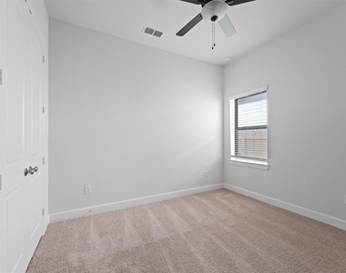10622 William Park Drive - Photo Thumbnail 8
