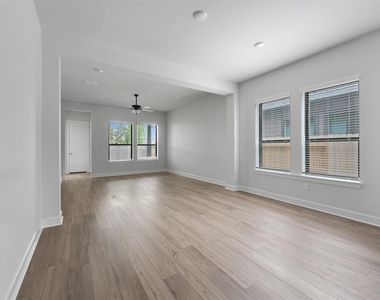 10622 William Park Drive - Photo Thumbnail 3
