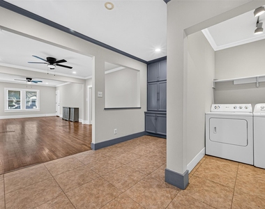 1927 Hawthorne Street - Photo Thumbnail 14