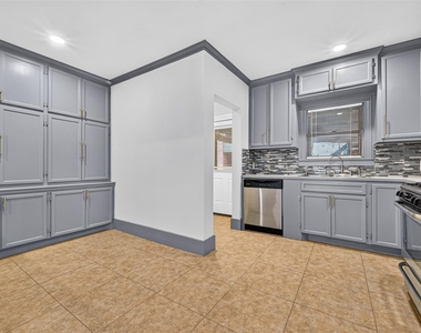 1927 Hawthorne Street - Photo Thumbnail 11