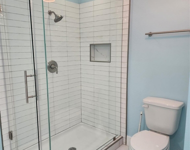 17415 Chamberlain Drive - Photo Thumbnail 9
