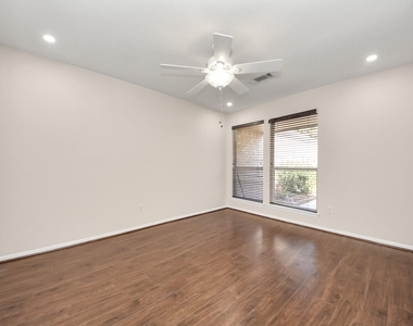 2210 Linea Del Pino Street - Photo Thumbnail 26