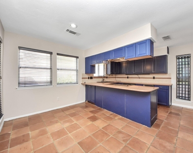 2210 Linea Del Pino Street - Photo Thumbnail 19
