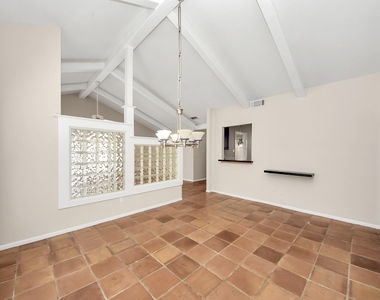 2210 Linea Del Pino Street - Photo Thumbnail 9