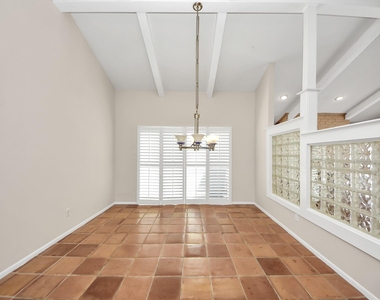 2210 Linea Del Pino Street - Photo Thumbnail 8