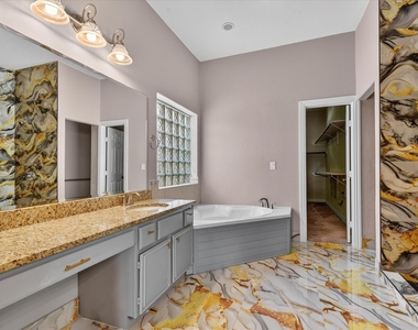 11127 Salento Court - Photo Thumbnail 31