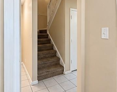1548 East Avenue - Photo Thumbnail 21