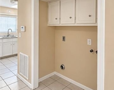1548 East Avenue - Photo Thumbnail 18