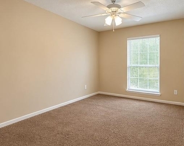 1548 East Avenue - Photo Thumbnail 6